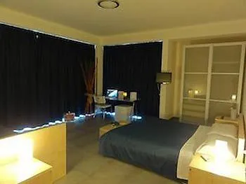 Enny Hotell *