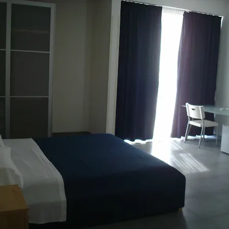 Hotel Enny